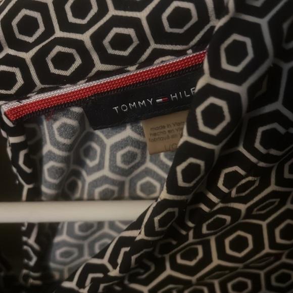 Tommy Hilfiger Sleeveless Geometric Print Top Size Large Blue & Beige - Picture 3 of 3